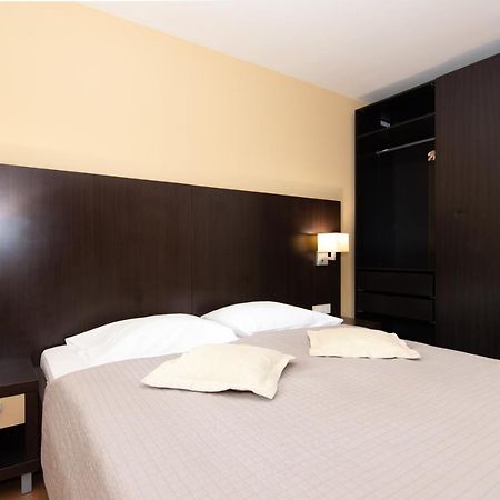 Residence Marina Rose M Apartment By Locap Group Portorose Esterno foto